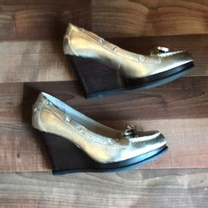 Gold leather Sperry wedges